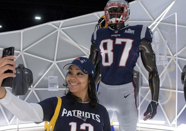 Nike NFL Uniforms & NFL Merchandise: Where to buy and who has the best kits?