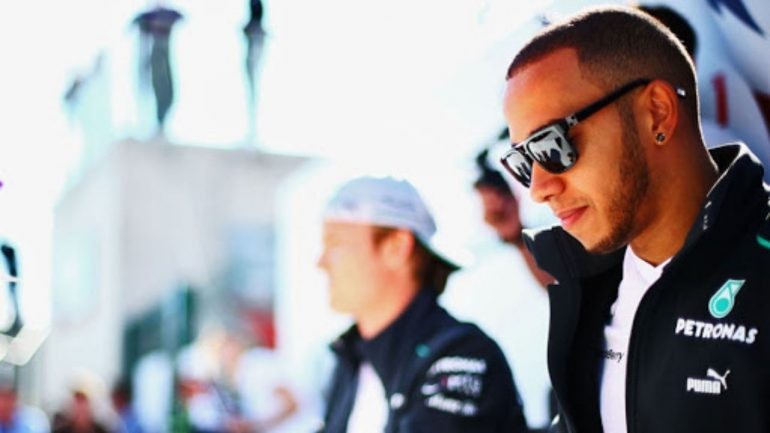 Mercedes signals Lewis Hamilton contract extension with ...