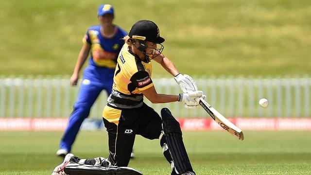 Super Smash: Sophie Devine thwacks fastest-ever Women's T20 century; gets clicked with young fan afterwards