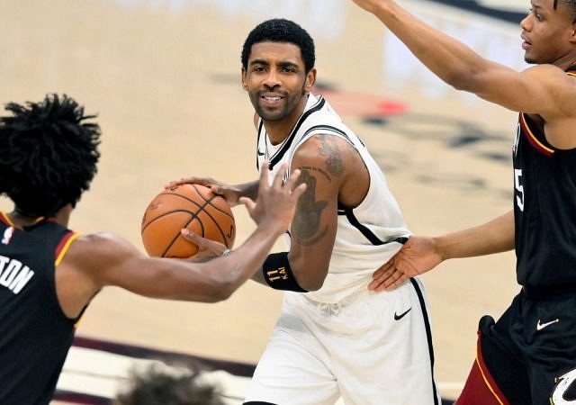 "Collin Sexton lunged forward as Kyrie Irving went by": Nets announcer Richard Jefferson hilariously goes back on criticism of officials in Cavs win