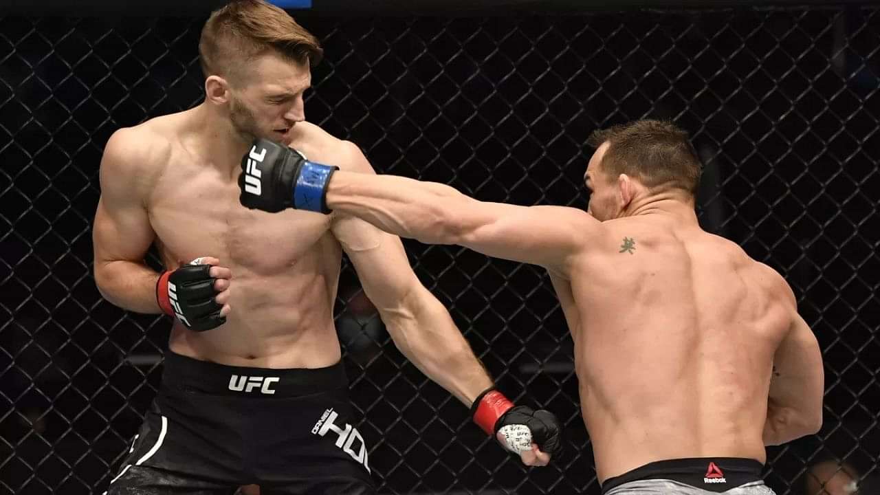 'I’m finished with this sh*tty sport! I’m done!': Dan Hooker reveals why he Instantly decided to retire after incurring a loss against Michael Chandler at UFC 257