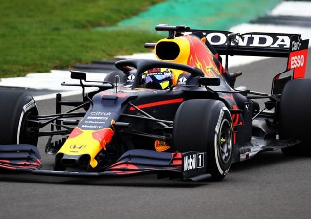 “Driving a new car is always special" - Sergio Perez and Max Verstappen take the RB16B to the track for the first time