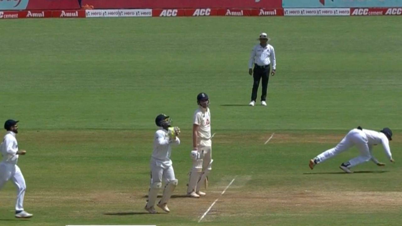 D Sibley cricket dismissal: Rishabh Pant and Shubman Gill combine to dismiss Dom Sibley in bizarre way