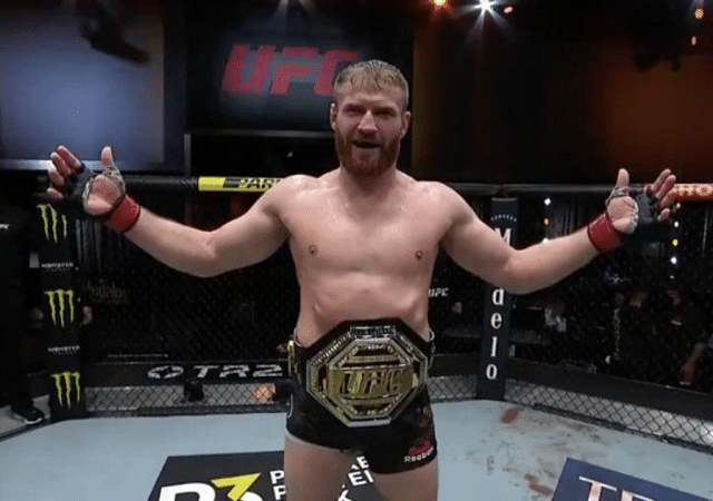 Jan Blachowicz puts an end to Israel Adesanya’s double champ pursuit at UFC 259