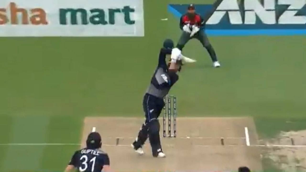 "Wow": Martin Guptill amazed by Devon Conway's exquisite boundary over extra cover off Shoriful Islam in Hamilton T20I