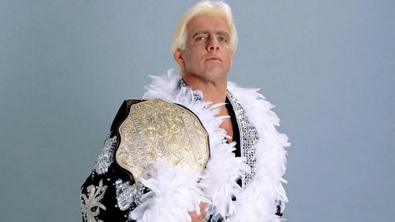 Ric Flair discusses who should break his 16-time World Champion record