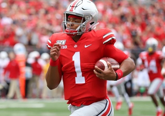 "Justin Fields to report for Bears 2 weeks before Training Camp ": Chicago Bears Rookie wants to workout locally before NFL 2021 Season Training Camp