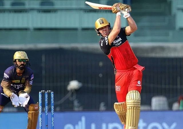 "Incomparably amazing": Ian Bishop admires AB de Villiers for scoring whirlwind half-century vs KKR in IPL 2021