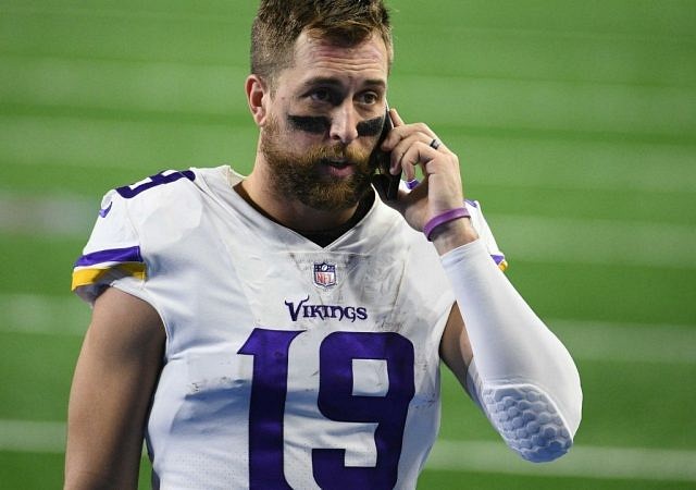 “There’s nothing fancy about it. It’s bleacher seats.” Vikings WR Adam Thielen isn’t a fan of Lambeau Field.