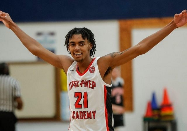 "Emoni Bates could very well play at the G-League!": NBA Twitter reacts to the high-school phenom reclassifying to the Class of 2021
