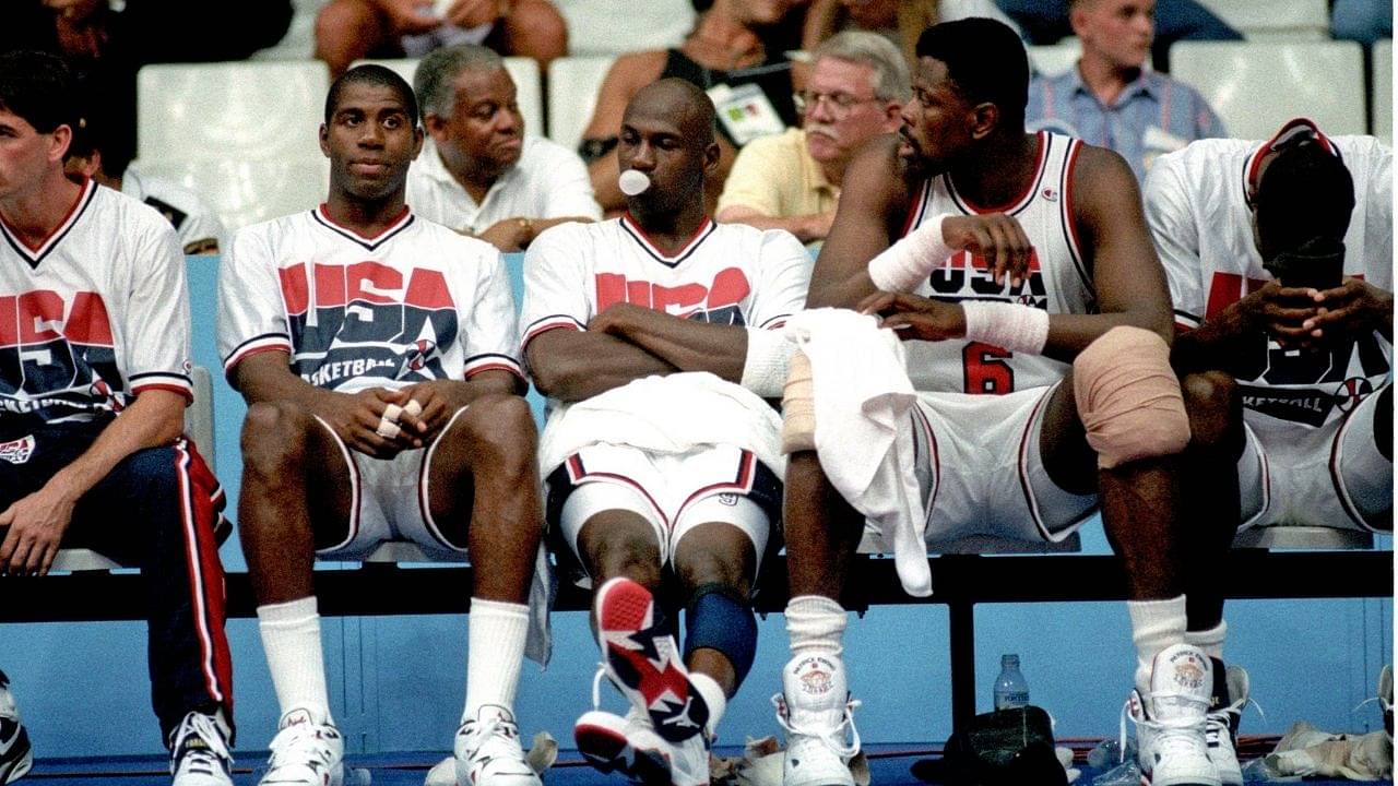 Ryg, ryg, ryg del til eksil medier Michael Jordan has bigger hands than Kawhi Leonard": How the Bulls legend's  hand size allowed him to pull off incredible fakes - The SportsRush