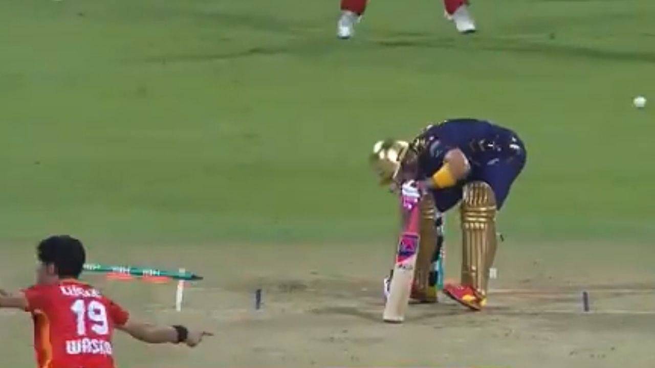 Faf du Plessis out today: Quetta Gladiators batsman fails to defend a low-bounce Mohammad Wasim delivery in PSL 2021