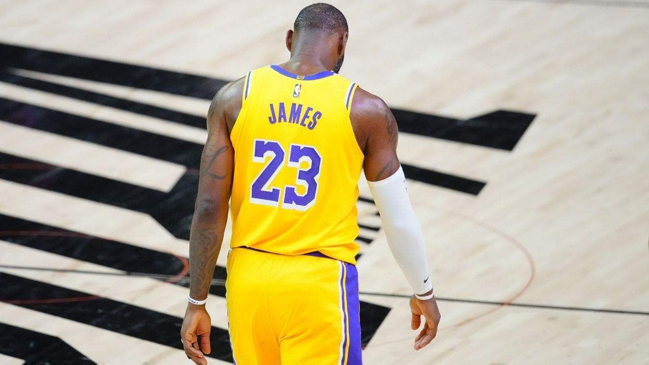 "LeBron James, Kobe Bryant would've never...": Fans mock the 2020 Finals MVP for retiring to the locker room midway through 4th Quarter