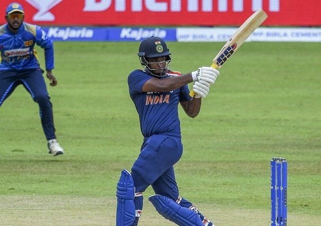 SL vs IND Fantasy Prediction: Sri Lanka vs India 1st T20I – 25 July (Colombo). Shikhar Dhawan, Prithvi Shaw, Suryakumar Yadav, and Wanindu Hasaranga are the players to look out for in this game.