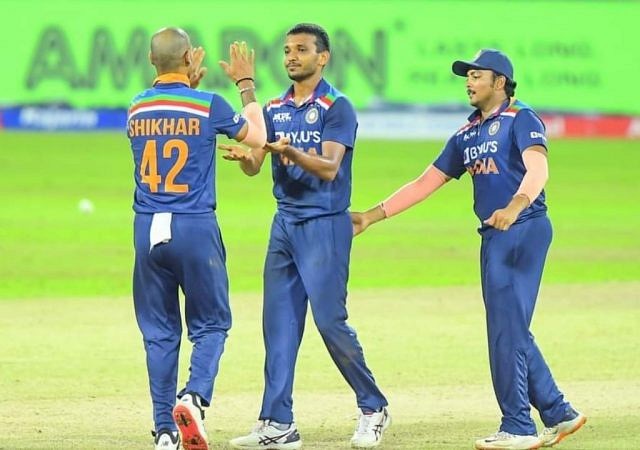 Chetan Sakariya 1st wicket: Krishnappa Gowtham grabs fantastic sliding catch to hand Sakariya maiden ODI wicket vs Sri Lanka