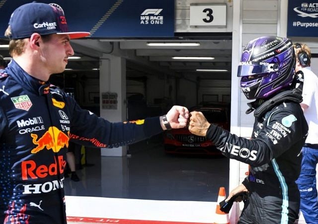 "Can we please stop with this?"– Max Verstappen fumes at excessive questions on Lewis Hamilton