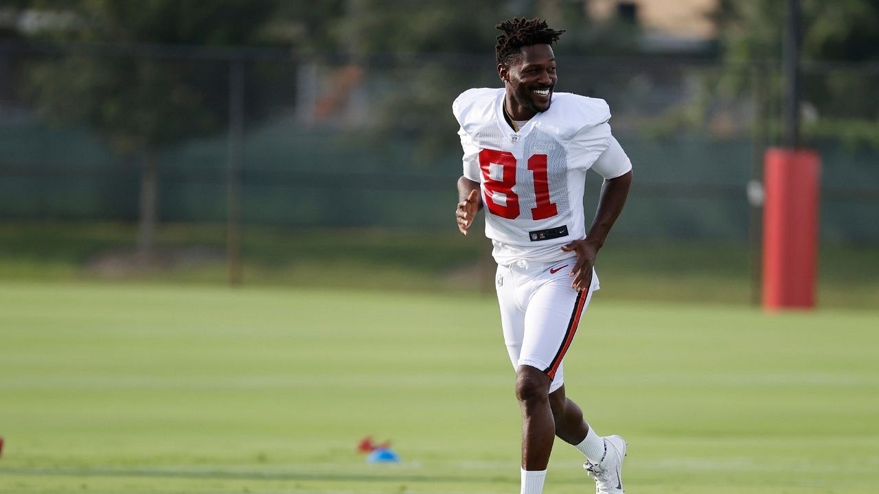 Antonio brown tech store trainer