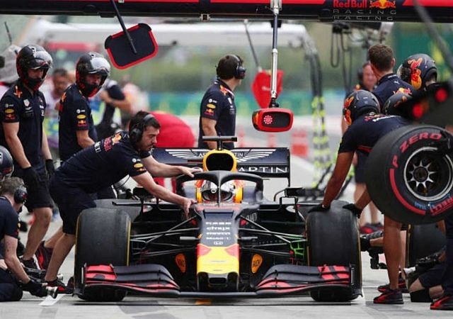 "When I woke up this morning, I definitely didn't expect this result" - Brilliant Red Bull pit stop call helps Max Verstappen take podium at Sochi and limit championship damage to 7 points