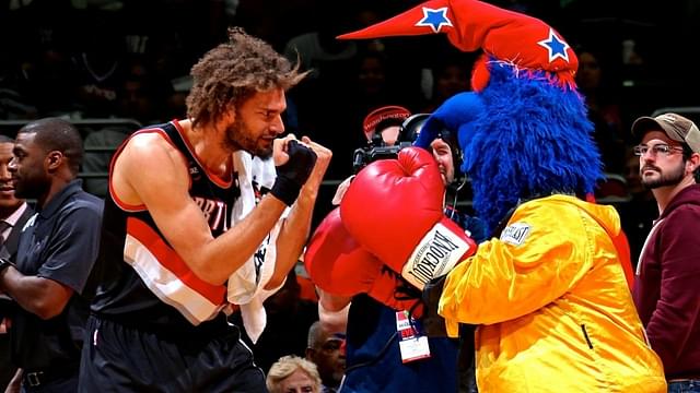 "Thunder signed it ‘To Robin - where’s the W?’": Robin Lopez reveals the origins of his seemingly unfounded hatred for mascots goes back to elementary school