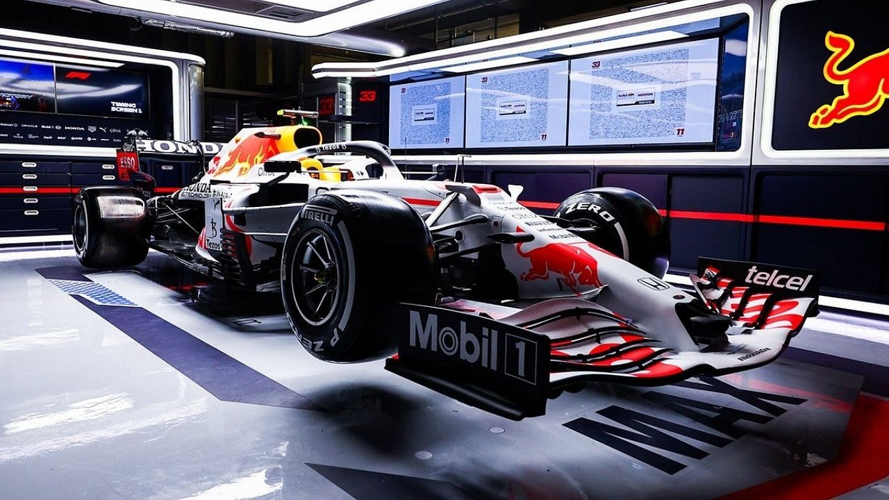 "Special livery? We tried that once"– Mercedes warn Red Bull how their