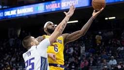 "Is LeBron James' injured again?!": Lakers are given cause for panic as the King comes up hobbling after putting stress on his right ankle once again