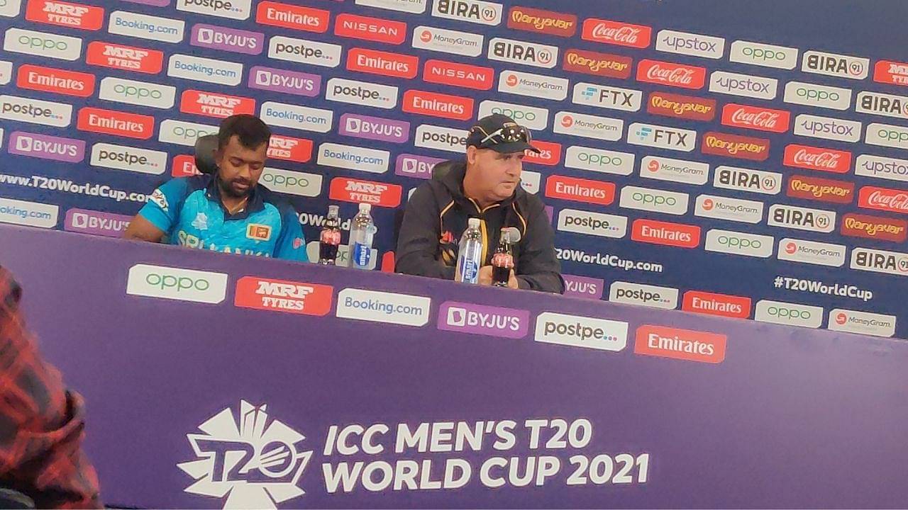 "It is all personal": Mickey Arthur opens up on Quinton de Kock's decision to not take the knee in T20 World Cup 2021