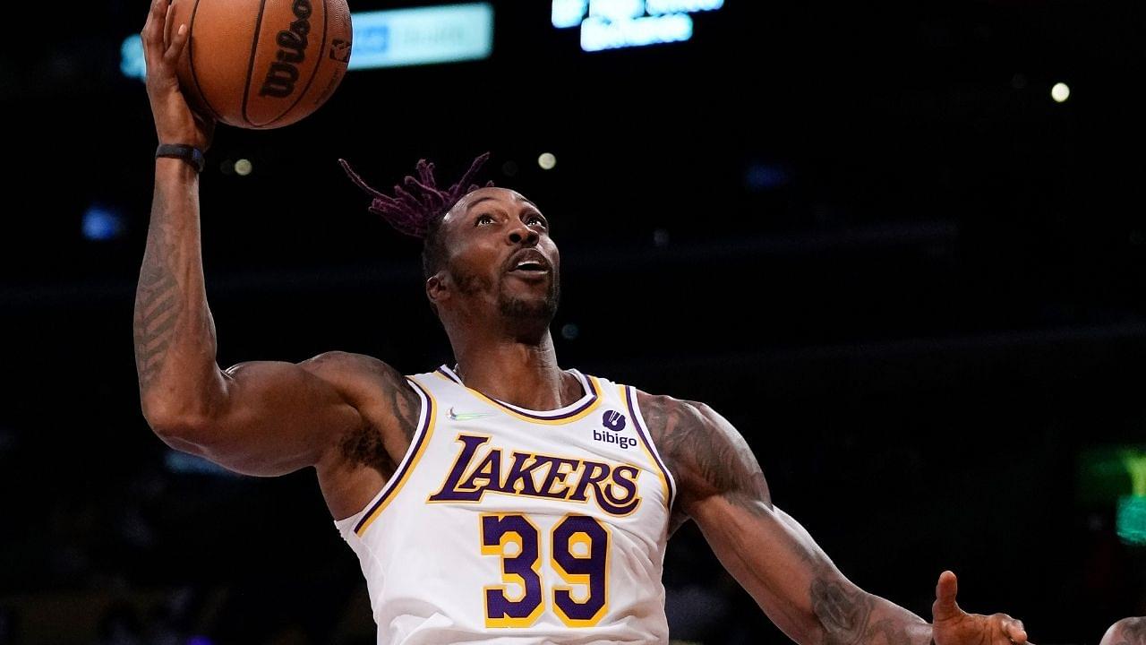 "Dwight Howard's impression of LeBron James is absolutely spot on!": Lakers center makes a hilarious highlight, copying the King while on the bench