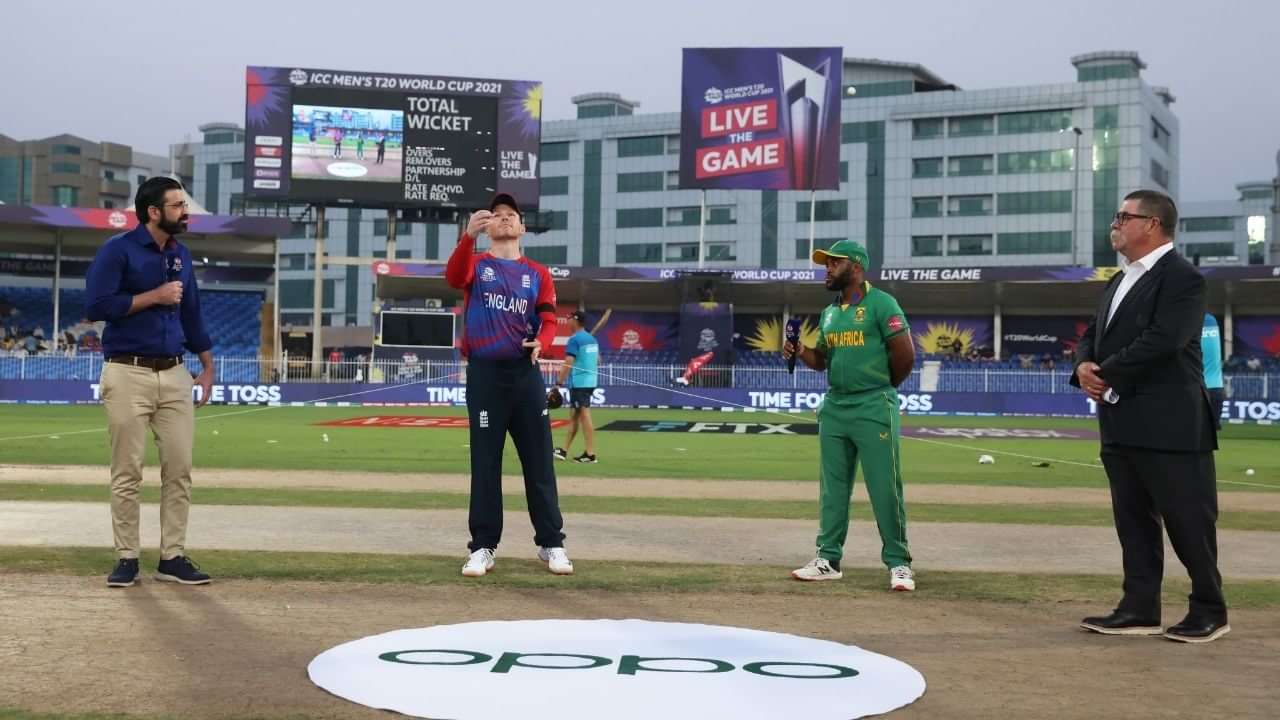 Why are England cricket wearing black armbands today Why are England