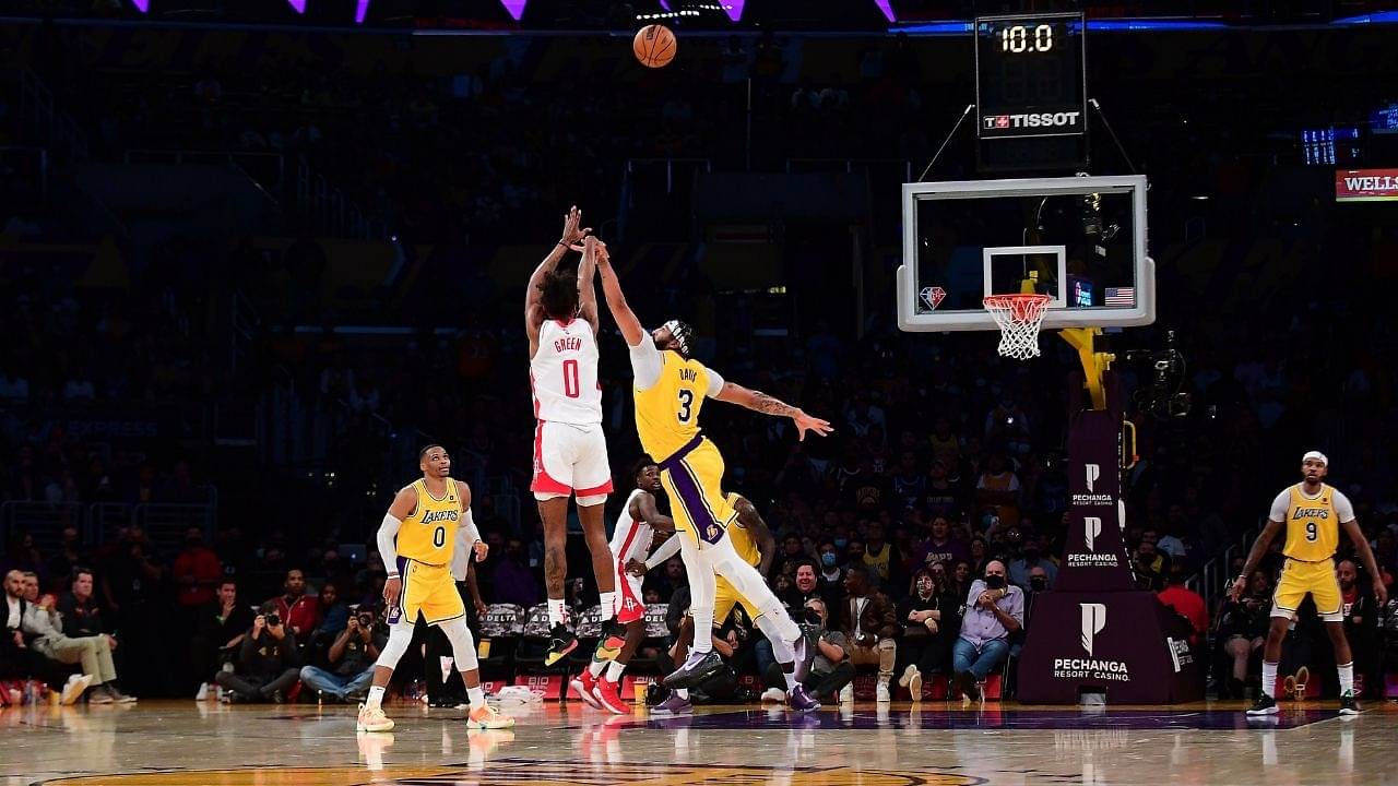 "Jalen Green really went full Kobe Bryant on LeBron James!": NBA Twitter explodes as the Rockets' rookie hits an incredible deep three in crunch time against the Lakers