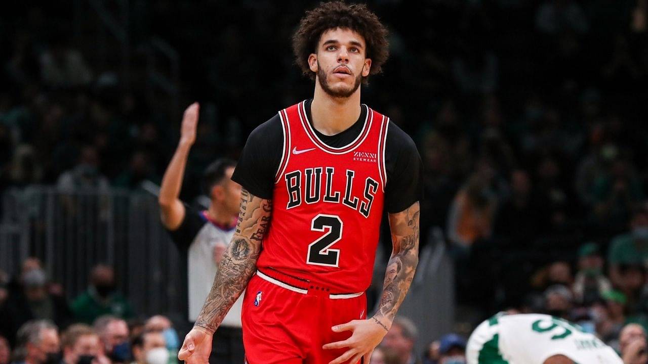 Cover Image for “Lonzo Ball is really playing like the best defensive point guard in history!”: NBA Twitter lauds the Bulls star for being on track to achieve a defensive feat no PG has ever done before