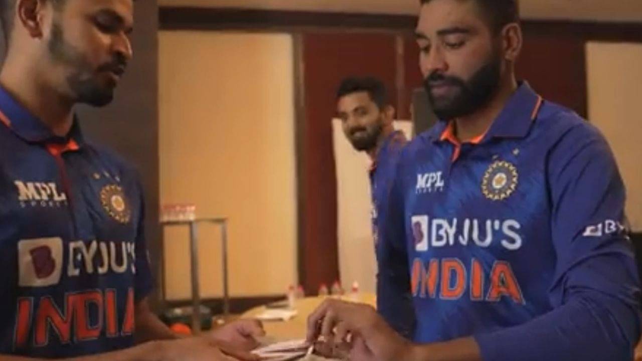 Shreyas Iyer leaves Mohammad Siraj stunned as he shows off his magic skills in a video posted by BCCI