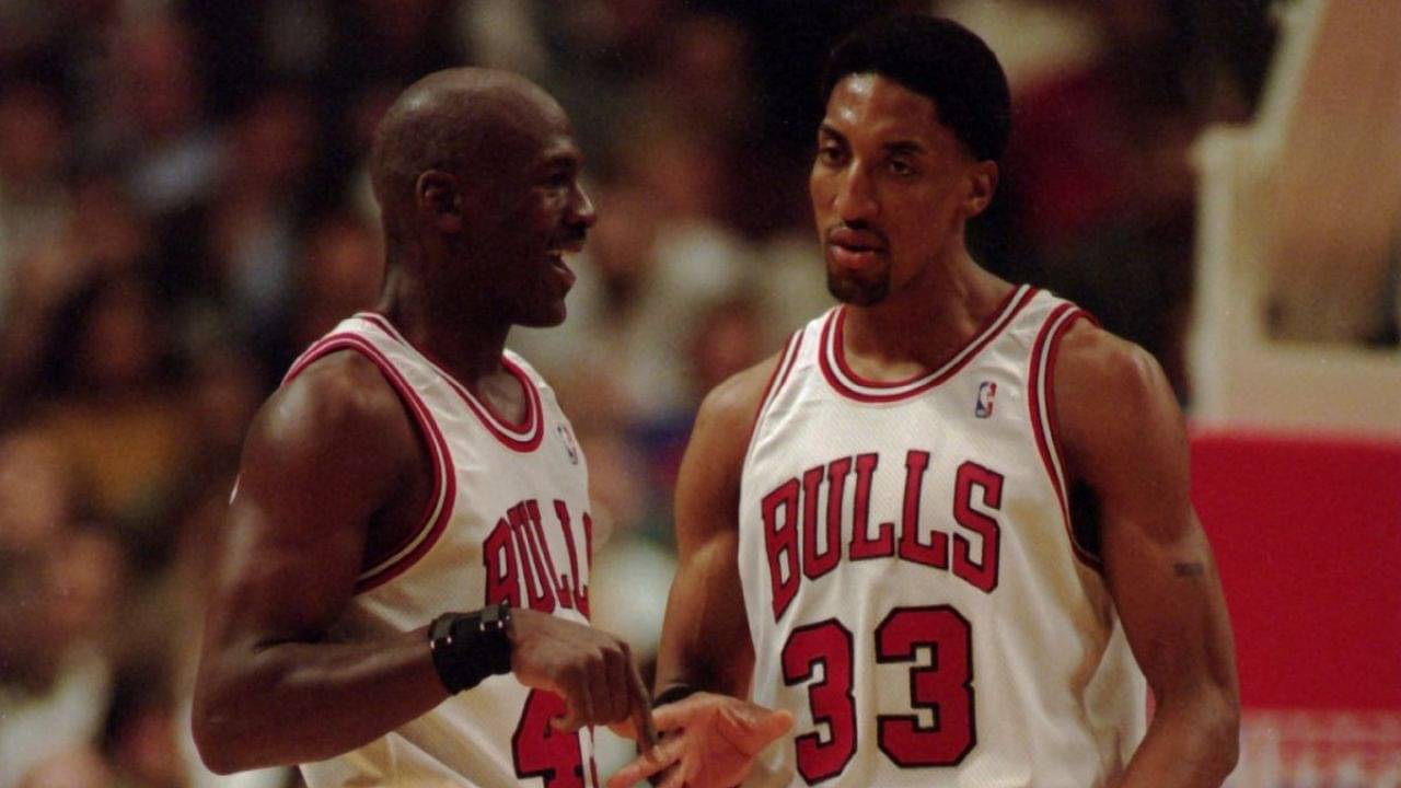 "If Phil Jackson had put Michael Jordan back in earlier, we would have lost the game!!": Scottie Pippen talked about MJ's benching in the final quarter of '92 Finals as Bulls trailed by 15 points