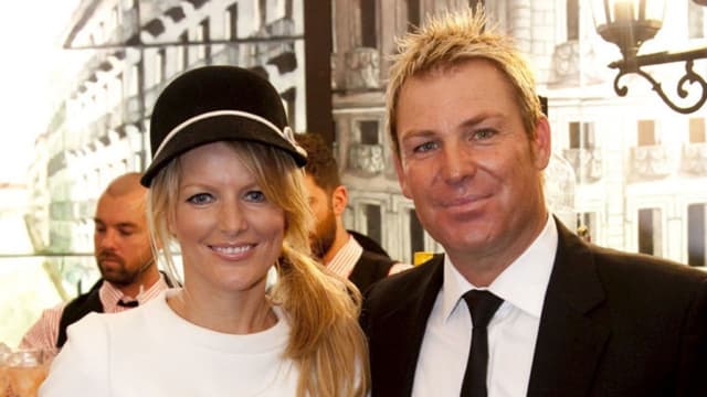 "Was on my own on the hotel room floor, crying 'you d***head'": Shane Warne recounts his post divorce days during the 2005 Ashes series