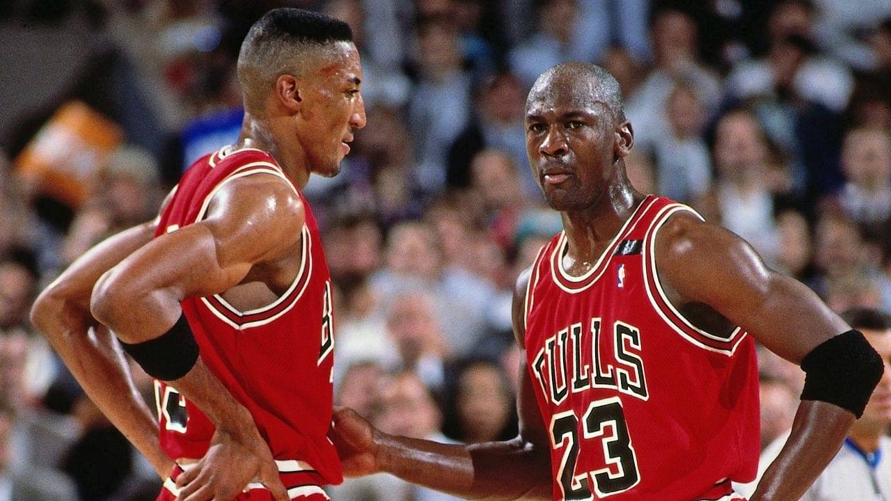 “Michael Jordan hitting Scottie Pippen with the no-look, behind-the-back pass is the coldest thing ever”: NBA Twitter reacts as an old clip of MJ dishing a beautiful pass to his Bulls teammate goes viral