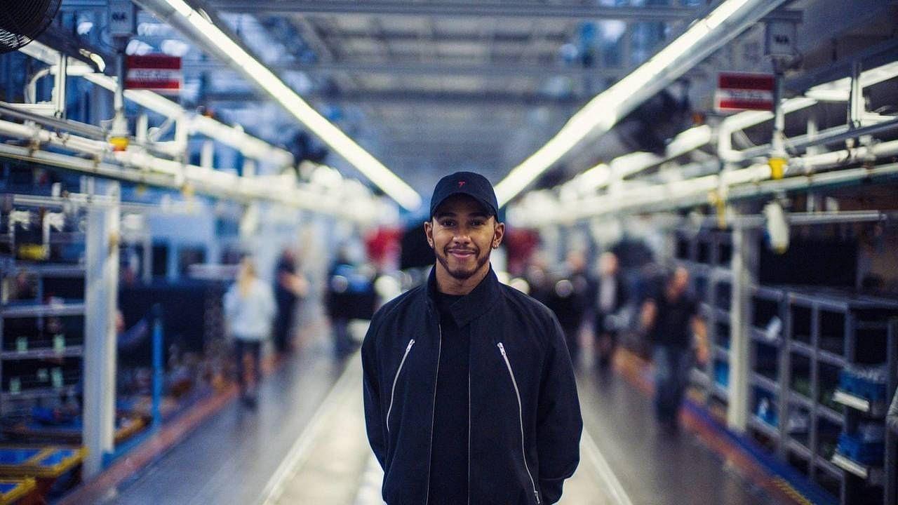 "Mercedes confirmed that he has been on-site at their Brackley factory"– Lewis Hamilton is back in Mercedes factory ahead of 2022 season