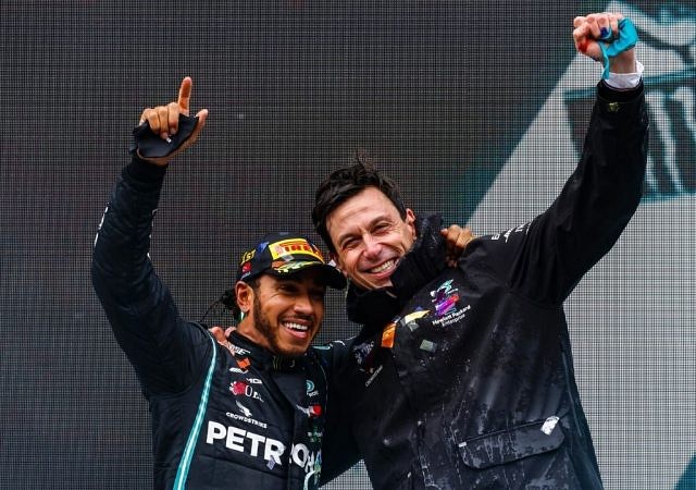 "I pinch myself every day to be working with the greatest ever"– Toto Wolff regards Lewis Hamilton as F1 goat; still unable to believe his in service for Mercedes