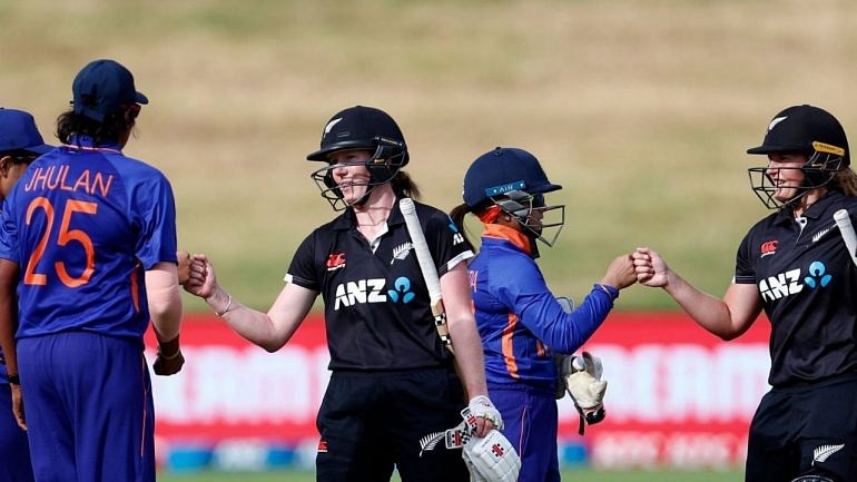 yesterday india versus new zealand women's match