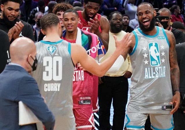 "The gap between Stephen Curry and LeBron James is pretty wild": Warriors superstar's 674 million video views are 40% higher than The King has generated in the 2021-22 NBA season