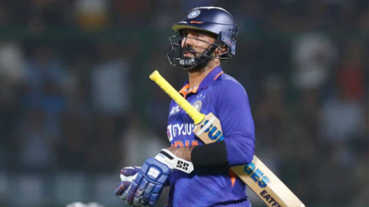 Dinesh Karthik debut in international cricket: Why Dinesh Karthik helmet is different in cricket?