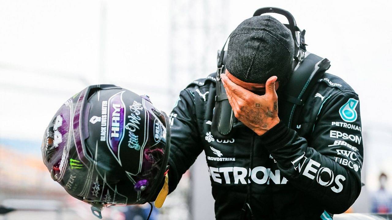 "He doesn’t deserve this"– F1 Twitter reacts as Lewis Hamilton gives up on Mercedes W13