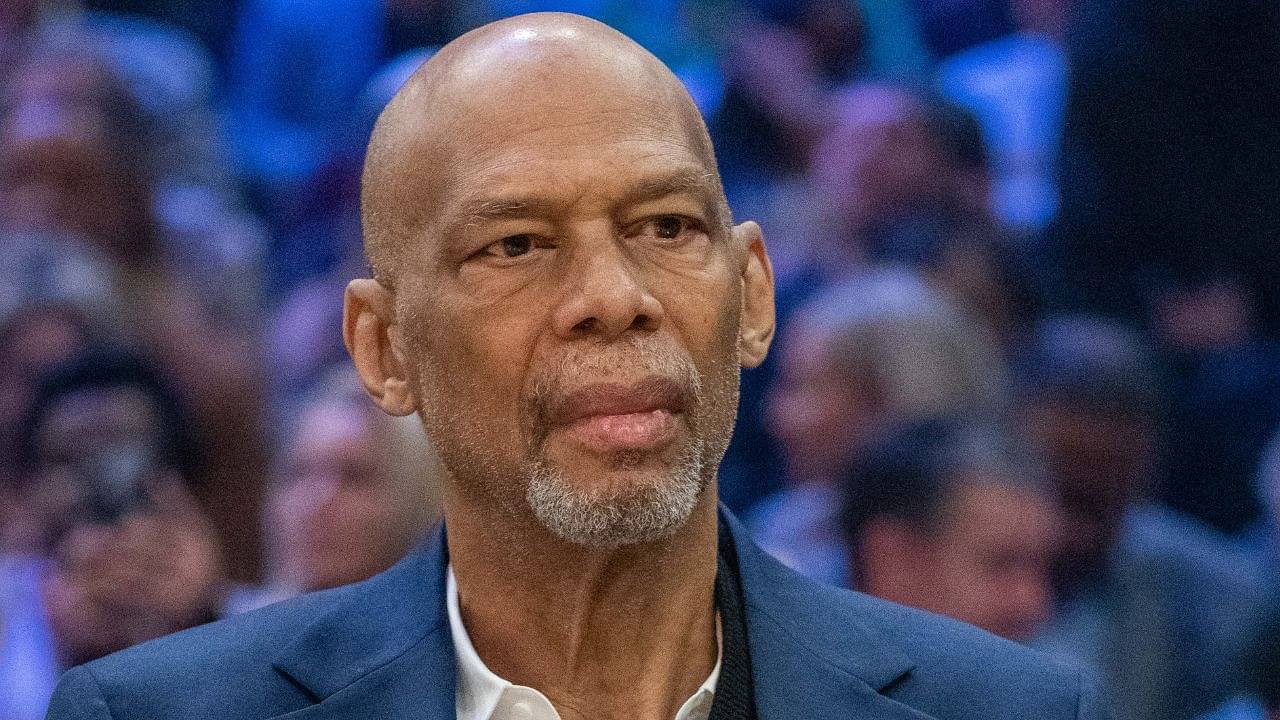 How 7' tall centers Kareem Abdul-Jabbar and Bill Russell stuck their necks out to support Muhammad Ali 