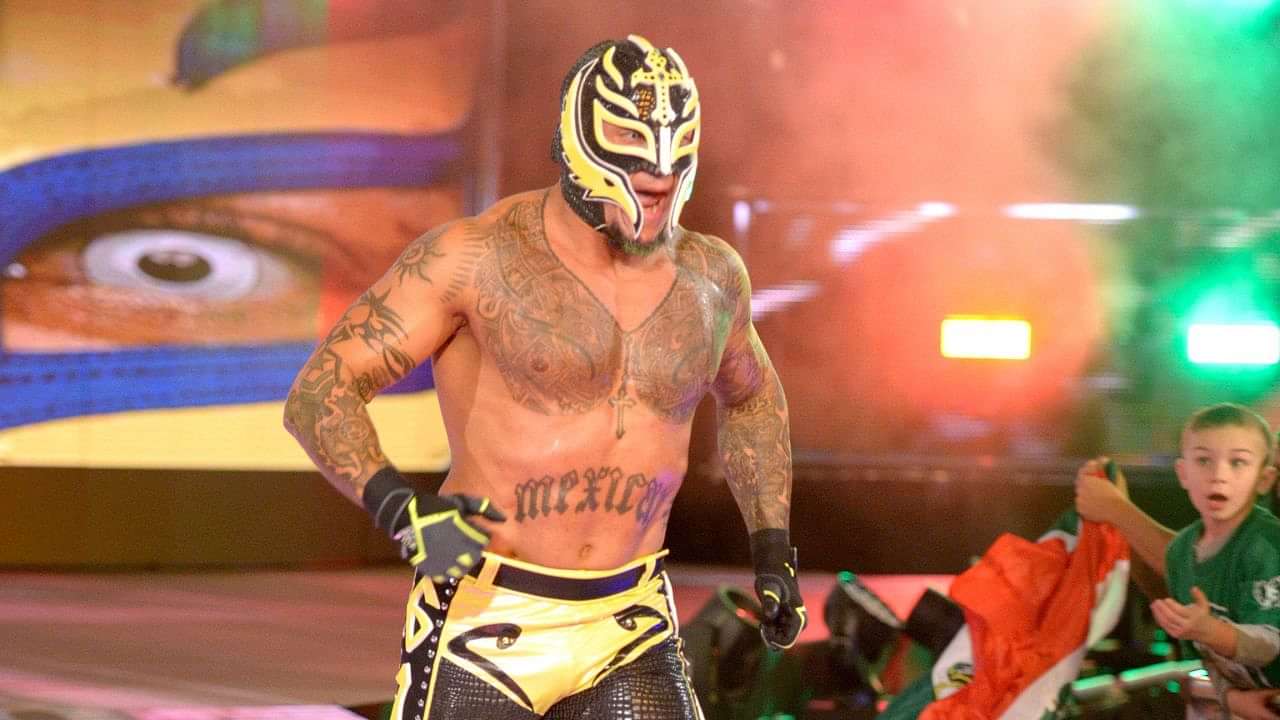 Rey Mysterio Takes A Page Out Of The Late Wwe Hall Of Famers Book