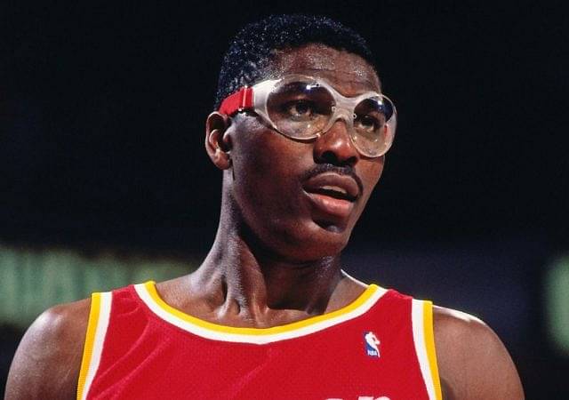 Hakeem Olajuwon duped a woman into getting pregnant and paid $10,000 to not marry her