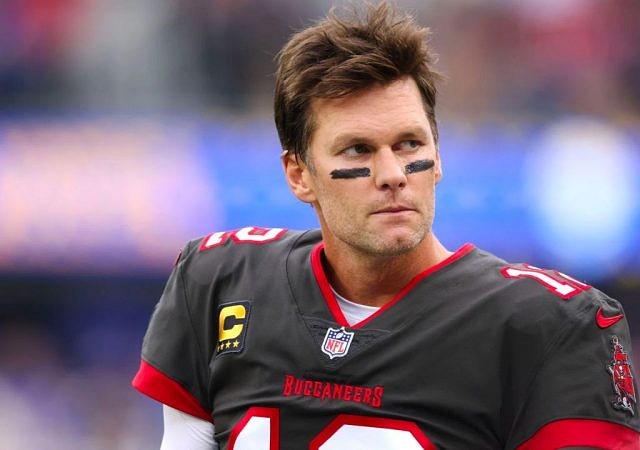 Tom Brady traded $500,000 football for cryptocurrency and Buccaneers merch to keep him happy after 'unretiring'
