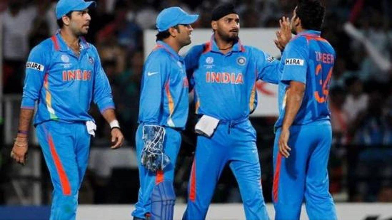 "Bhajju pa, aap vahan se daaloge": When MS Dhoni's decision helped Harbhajan Singh with a crucial breakthrough during IND vs PAK 2011 World Cup match