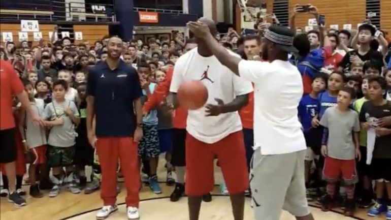 michael jordan kids play basketball