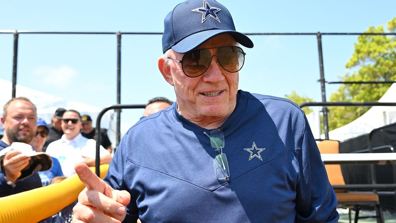 RIP Legend”: Michael Irvin & Jerry Jones Pay Final Respects To Gil