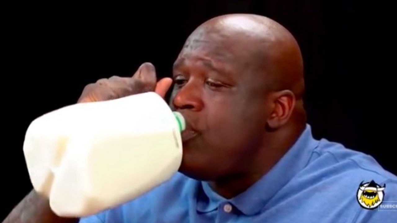 Lakers Add Buffalo Chicken Wing Stains To Shaquille O'Neal's