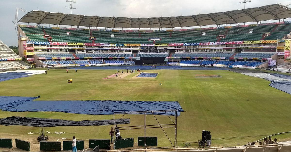 Weather at Hyderabad now: The SportsRush brings you the weather forecast of the India vs Australia 3rd T20i match.
