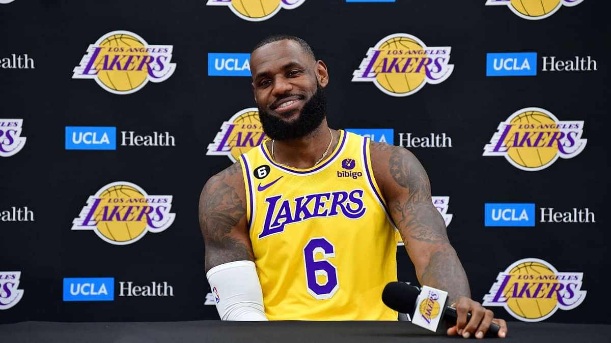 Lebron James Hairline Grows Back Every Year During Media Day Nba Twitter Reacts To The King 5456